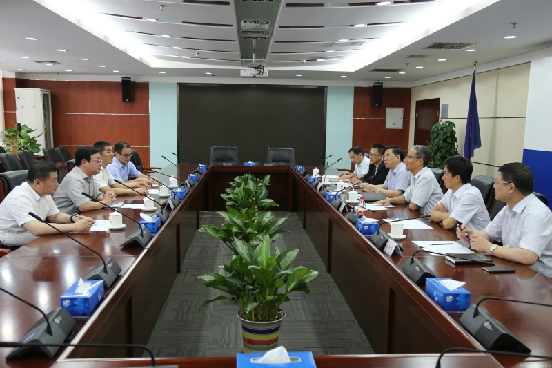 王斌会见武汉地产集团客人